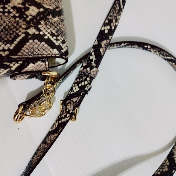 Ralph Lauren snake print crossbody bag - Picture 5 of 8